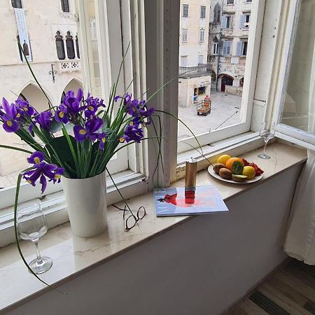 Old Square View Apartment Split Bagian luar foto