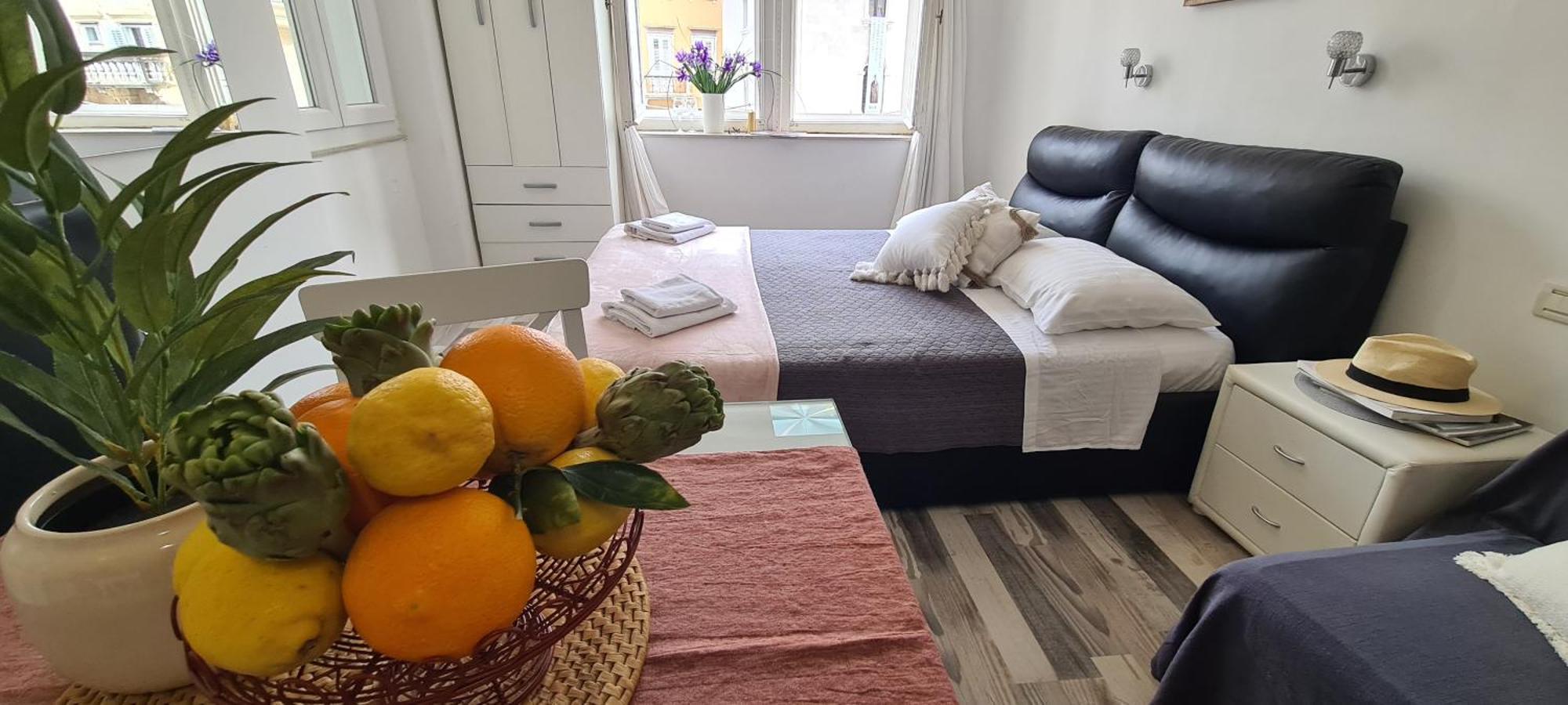 Old Square View Apartment Split Bagian luar foto